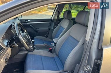 Хэтчбек Volkswagen Golf 2007 в Надворной