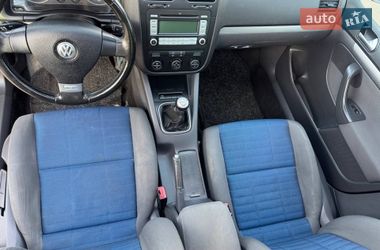 Хэтчбек Volkswagen Golf 2007 в Надворной