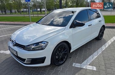 Хетчбек Volkswagen Golf 2017 в Кременчуці
