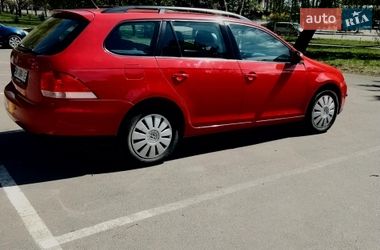 Універсал Volkswagen Golf 2009 в Рівному