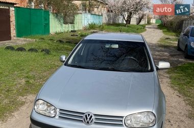 Хэтчбек Volkswagen Golf 2001 в Харькове