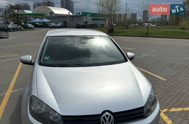 Хетчбек Volkswagen Golf 2009 в Києві