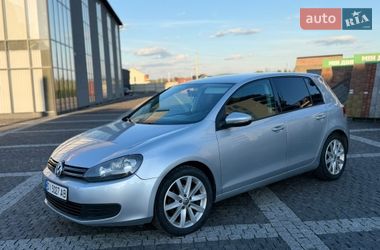 Хетчбек Volkswagen Golf 2011 в Хусті