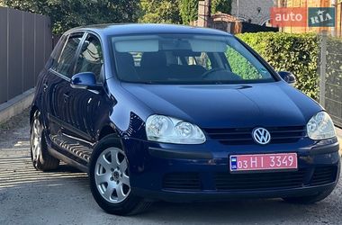 Хэтчбек Volkswagen Golf 2005 в Луцке