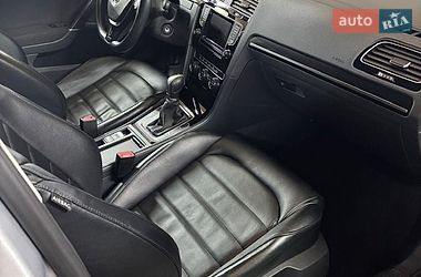 Хетчбек Volkswagen Golf 2014 в Києві