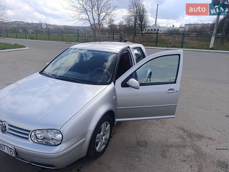 Volkswagen Golf 2000