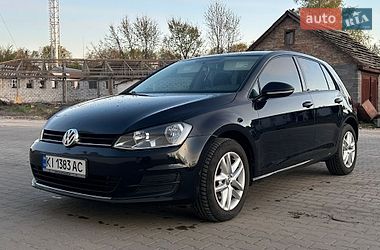 Хетчбек Volkswagen Golf 2015 в Києві