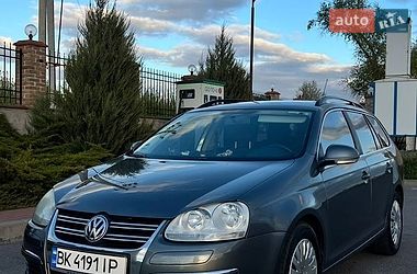 Універсал Volkswagen Golf 2008 в Рівному
