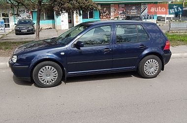 Хетчбек Volkswagen Golf 2002 в Ладижині