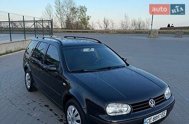 Универсал Volkswagen Golf 2002 в Черновцах