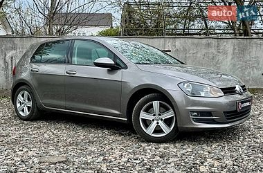 Хэтчбек Volkswagen Golf 2012 в Киеве