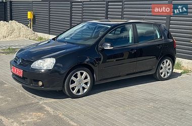 Хэтчбек Volkswagen Golf 2008 в Киеве