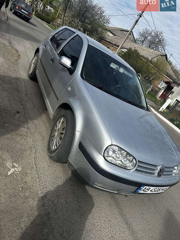 Volkswagen Golf 2001