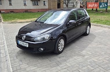 Хэтчбек Volkswagen Golf 2011 в Умани