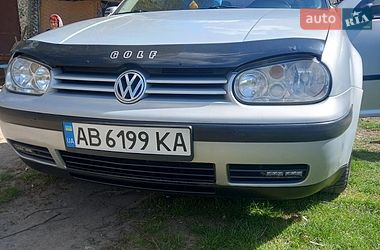 Хэтчбек Volkswagen Golf 1999 в Вороновице