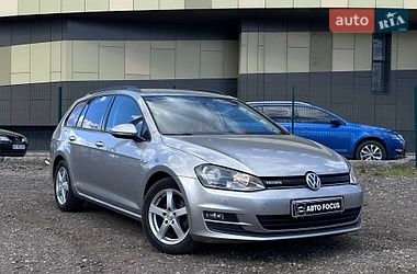 Универсал Volkswagen Golf 2014 в Киеве