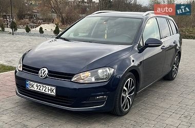 Універсал Volkswagen Golf 2015 в Здолбуніві