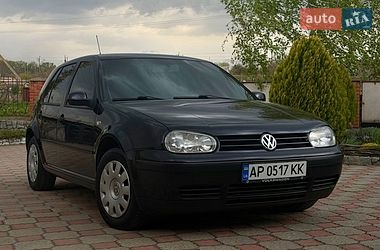 Хетчбек Volkswagen Golf 2000 в Запоріжжі