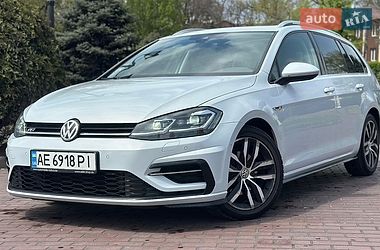 Универсал Volkswagen Golf 2017 в Днепре