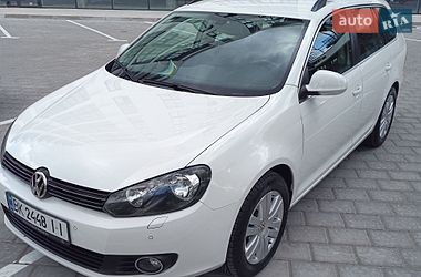 Универсал Volkswagen Golf 2011 в Ровно