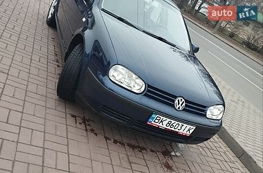 Хэтчбек Volkswagen Golf 2001 в Луцке