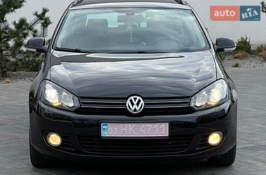 Універсал Volkswagen Golf 2010 в Луцьку