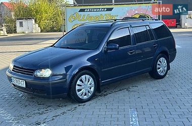 Универсал Volkswagen Golf 2000 в Черновцах