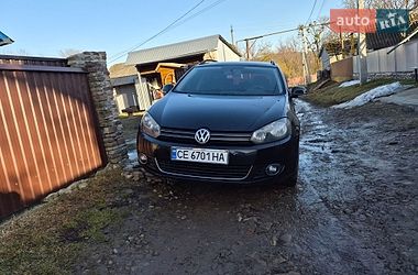 Універсал Volkswagen Golf 2010 в Чернівцях