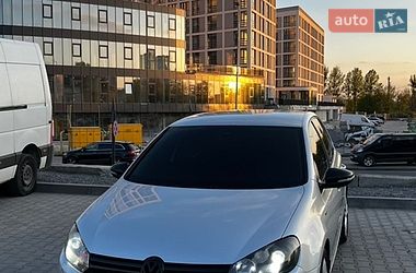 Хэтчбек Volkswagen Golf 2012 в Львове