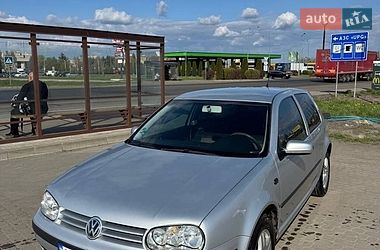 Хэтчбек Volkswagen Golf 2003 в Ковеле