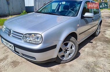 Хэтчбек Volkswagen Golf 2002 в Харькове