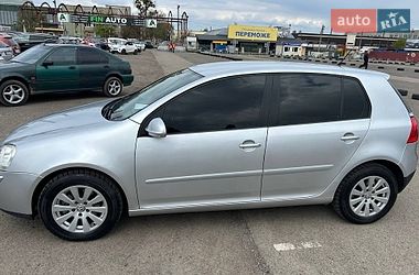 Хетчбек Volkswagen Golf 2005 в Черкасах