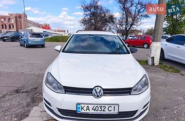 Універсал Volkswagen Golf 2016 в Києві