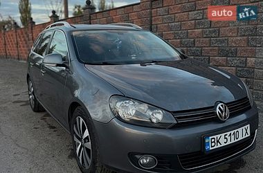 Универсал Volkswagen Golf 2012 в Ровно