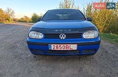 Хэтчбек Volkswagen Golf 2001 в Львове