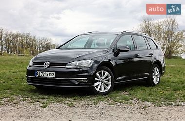 Универсал Volkswagen Golf 2020 в Умани