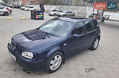 Хэтчбек Volkswagen Golf 2001 в Хмельницком
