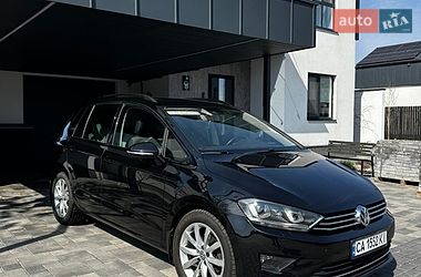 Хэтчбек Volkswagen Golf 2015 в Черкассах