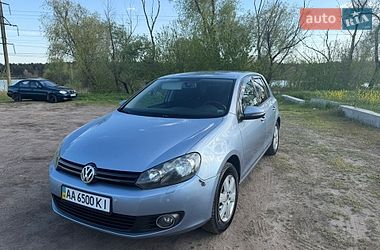 Хэтчбек Volkswagen Golf 2009 в Киеве