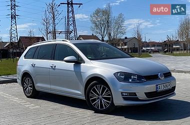 Универсал Volkswagen Golf 2016 в Киеве