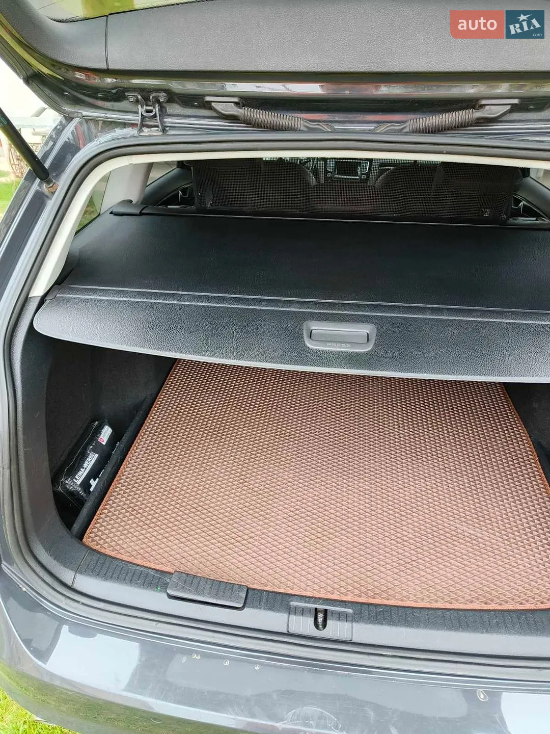 Volkswagen Golf 2014 VIN WVWZZZAUZEP598327 фото оголошення 5 з 21