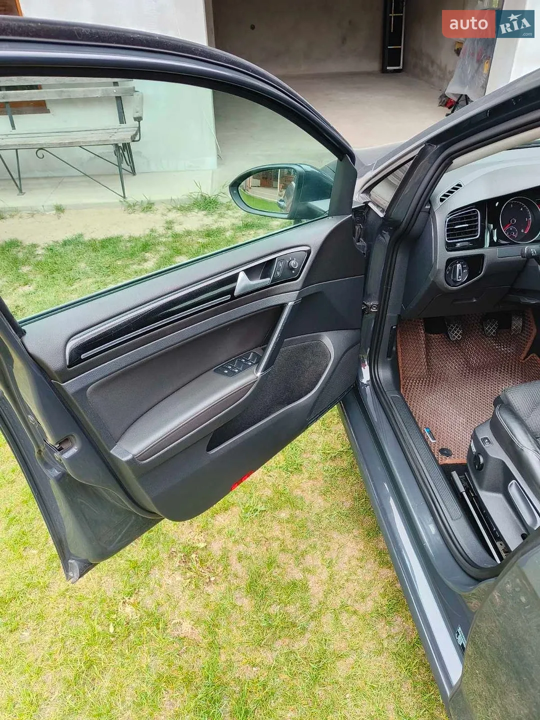 Volkswagen Golf 2014 VIN WVWZZZAUZEP598327 фото оголошення 13 з 21