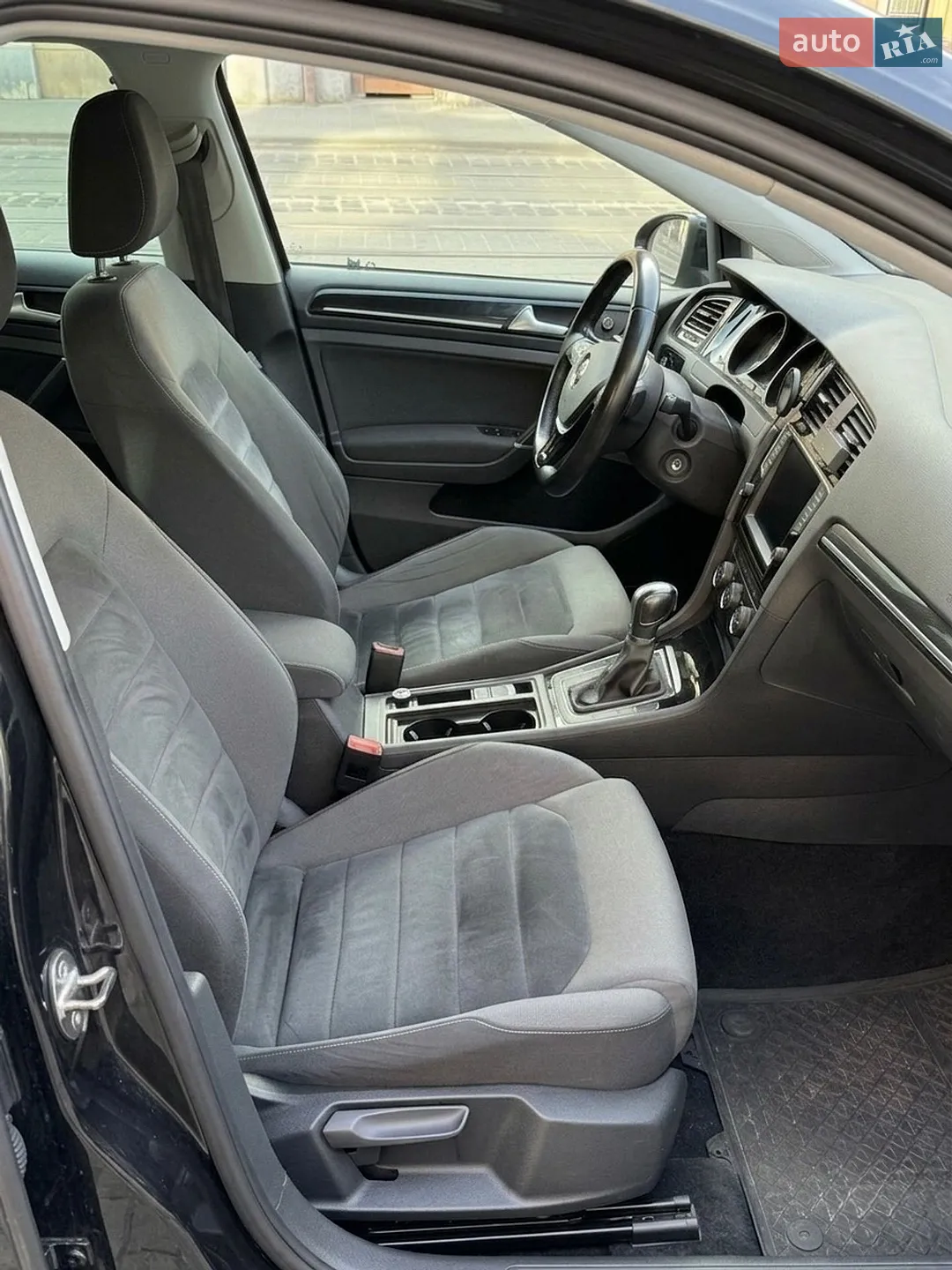 Volkswagen Golf 2012 VIN WVWZZZAUZDW007279 фото оголошення 4 з 5