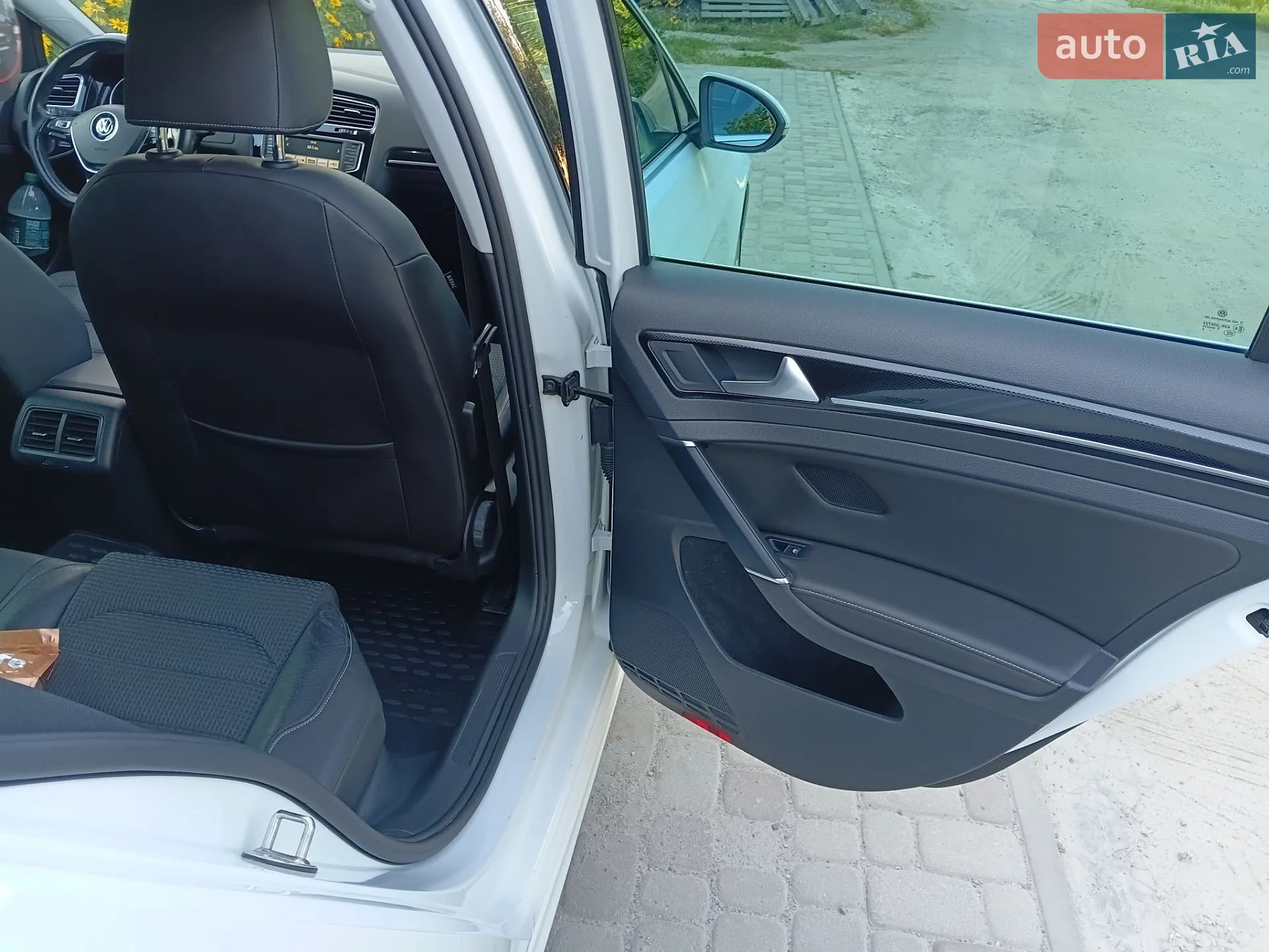 Volkswagen Golf 2016 VIN WVWZZZAUZGP634552 фото оголошення 13 з 29