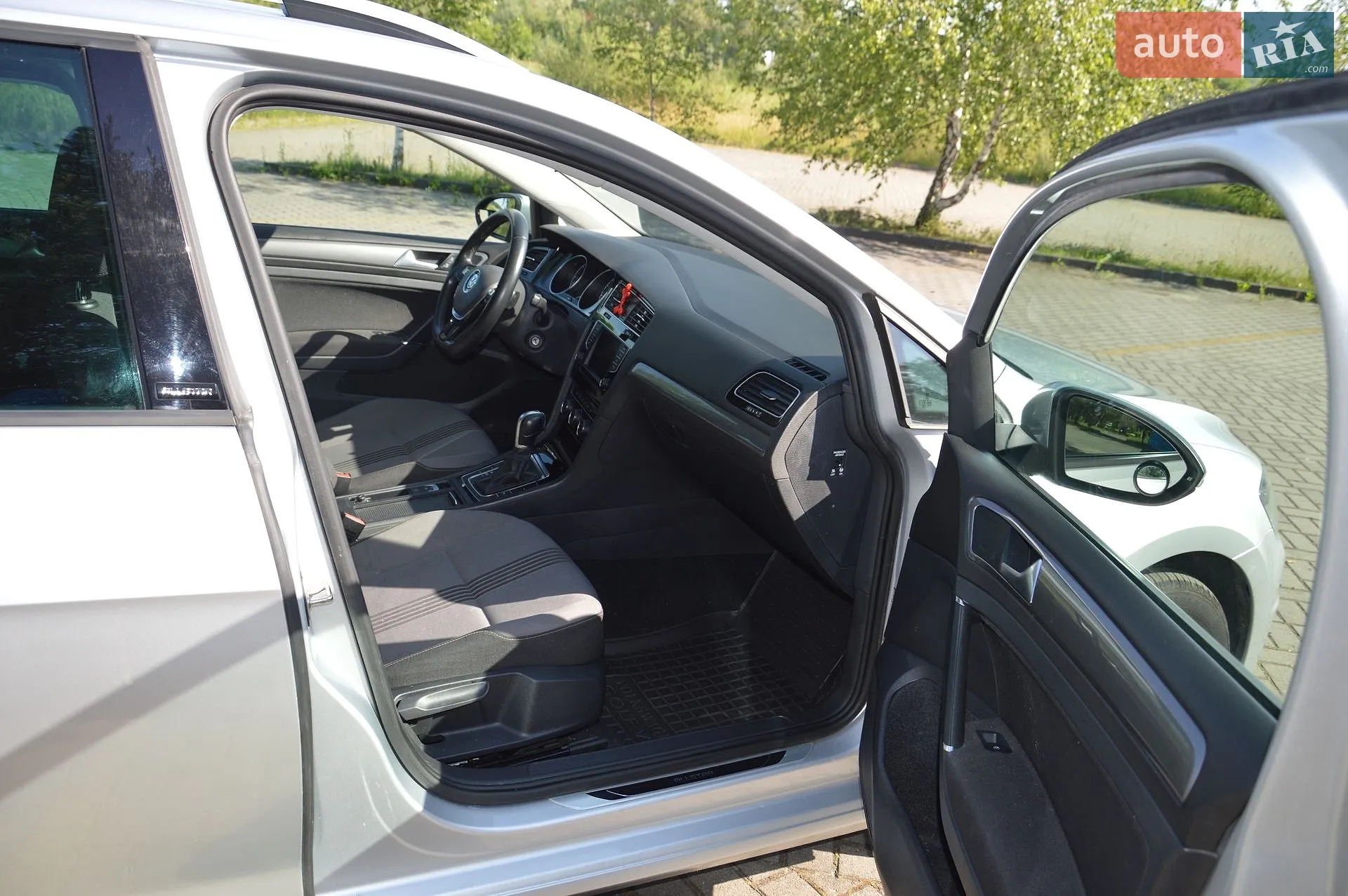 Volkswagen Golf 2016 VIN WVWZZZAUZHP552213 фото оголошення 18 з 32