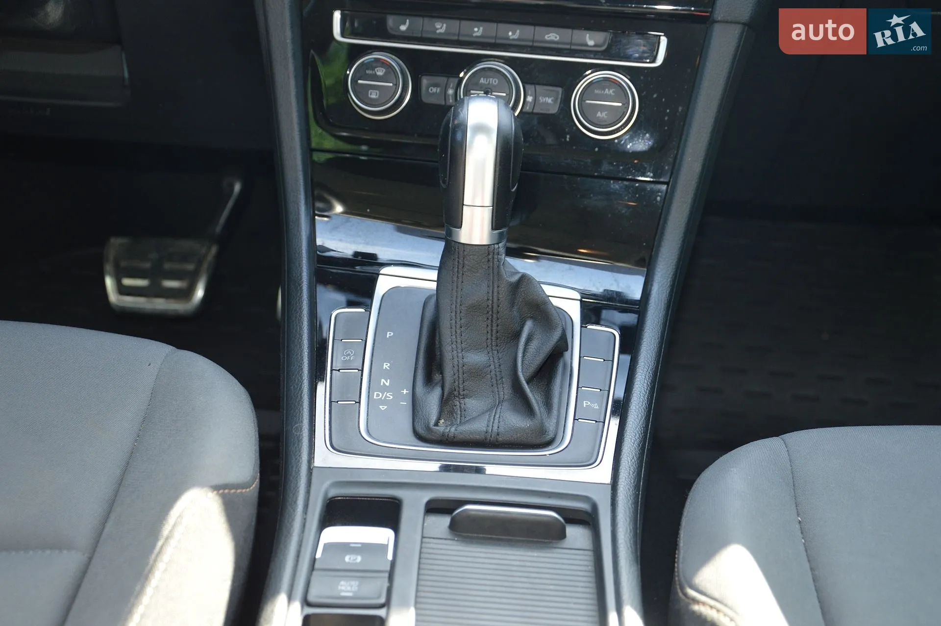 Volkswagen Golf 2016 VIN WVWZZZAUZHP552213 фото оголошення 15 з 32