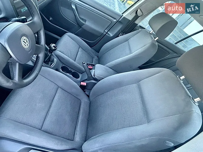 Volkswagen Golf 2004 VIN WVWZZZ1KZ4W105328 фото оголошення 18 з 71
