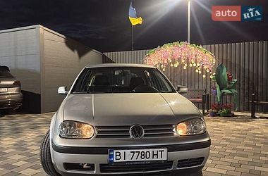 Хэтчбек Volkswagen Golf 2003 в Полтаве