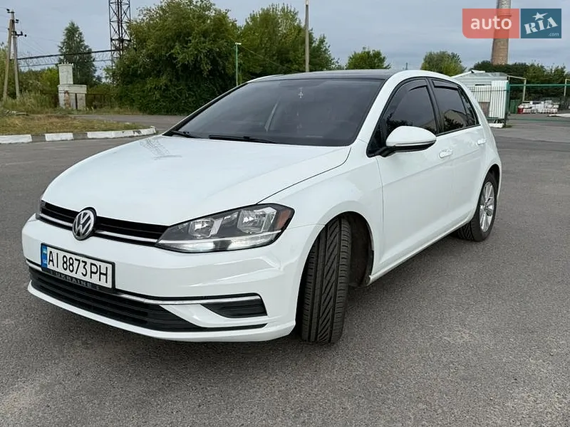 Volkswagen Golf 2021