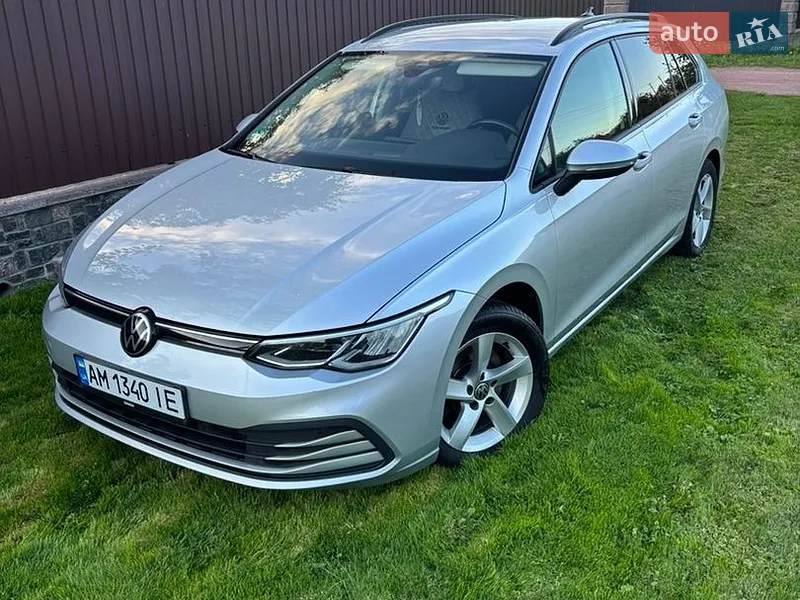 Volkswagen Golf 2021